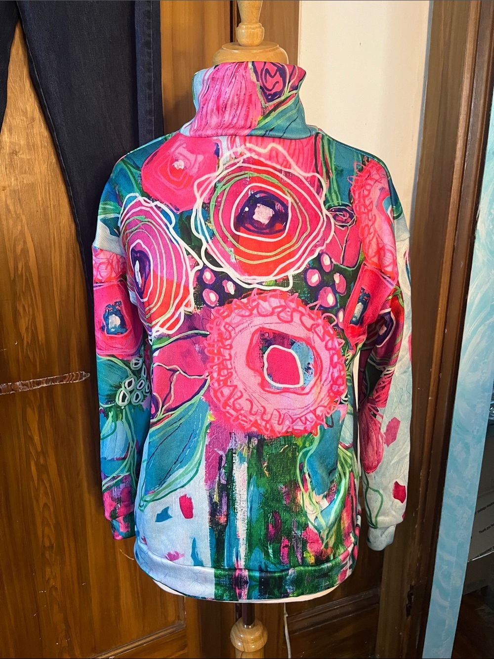 Women's Floral Funnel Neck Pull over-Pink Multi